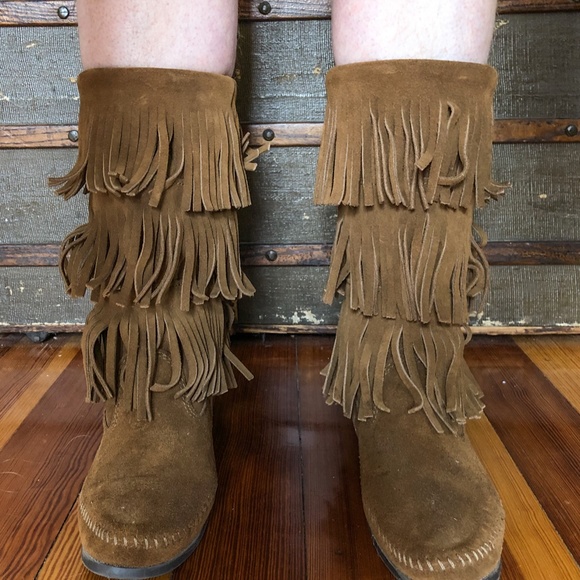 Minnetonka 3 Layer Fringe Boot - Picture 4 of 5